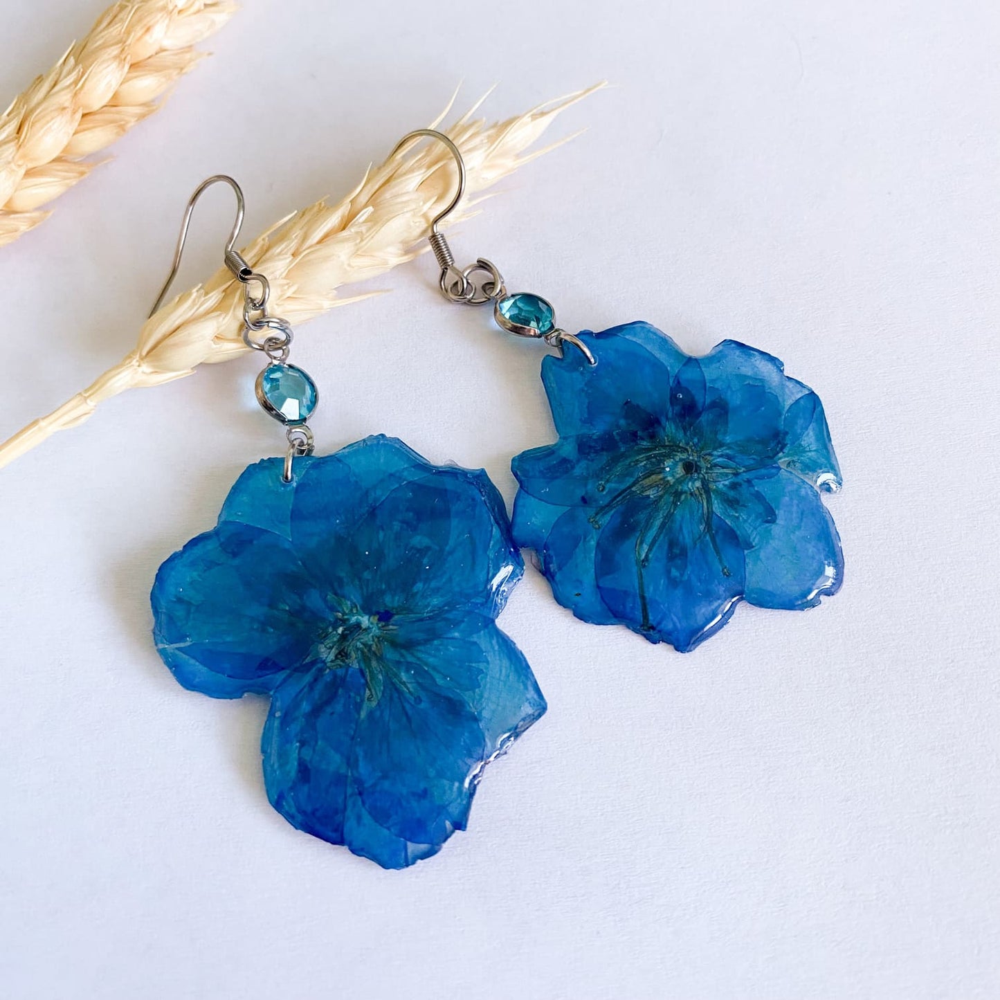 Cercei cu flori roz albastre