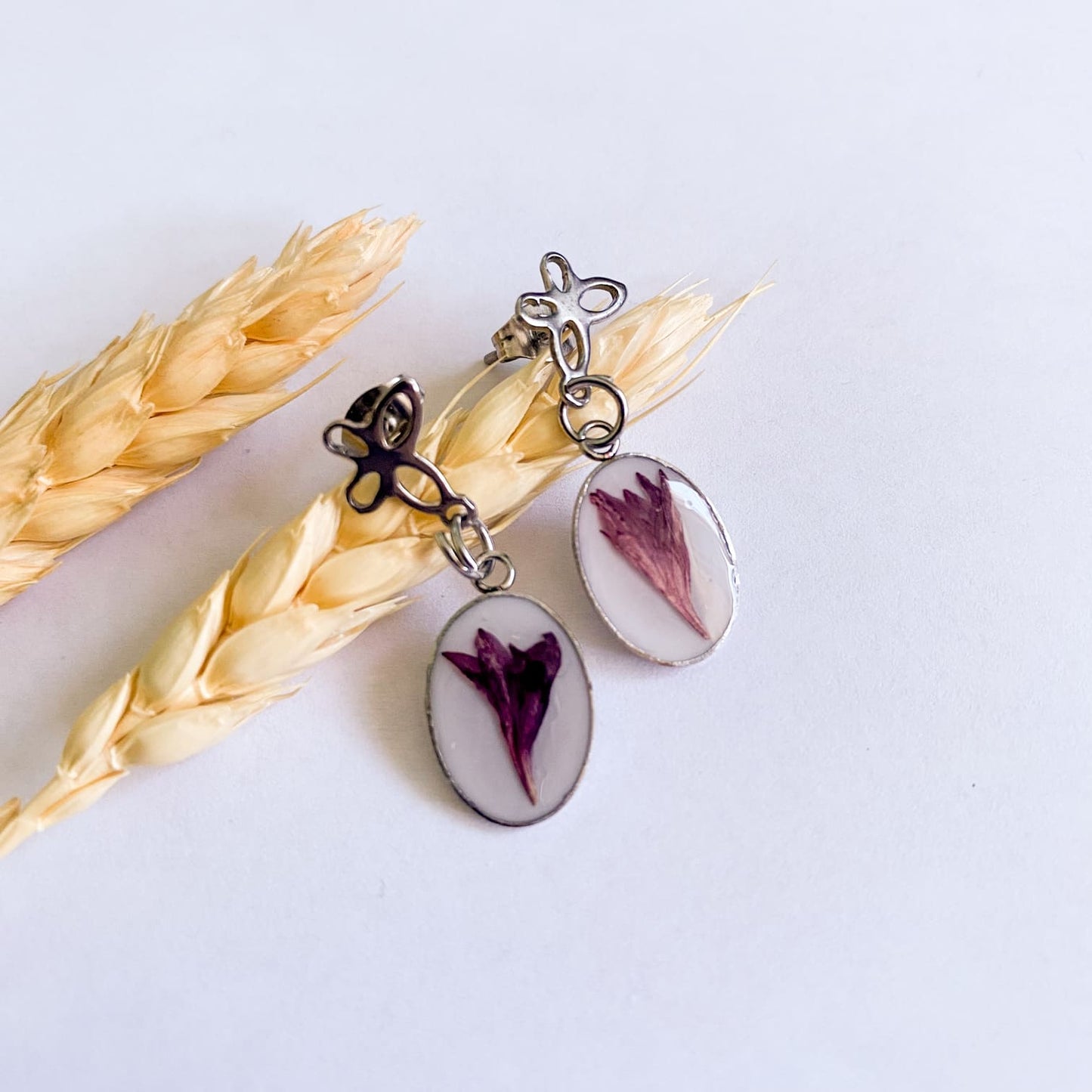 Cercei delicați cu frunze vișinii