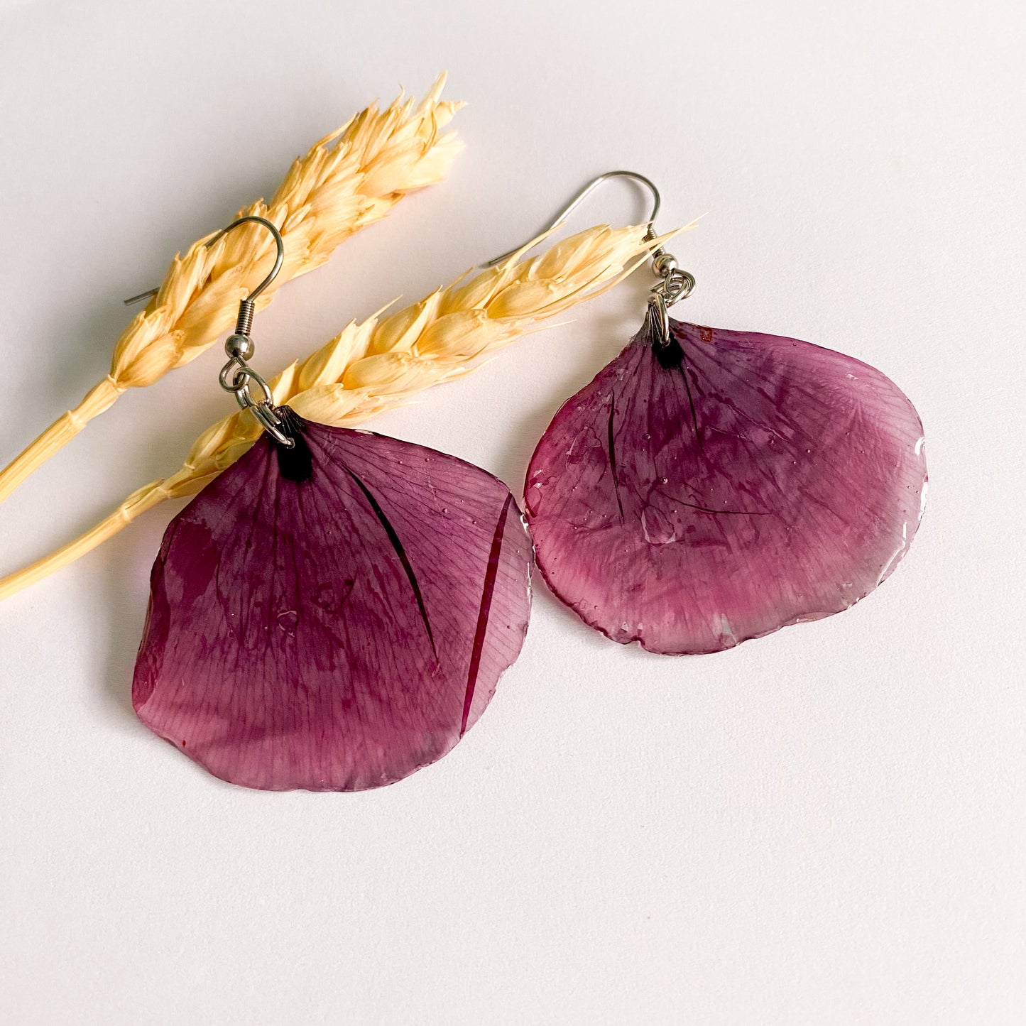 Cercei cu petale de mac