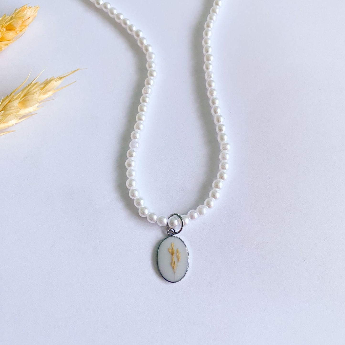 Colier cu perle de sticlă și spic