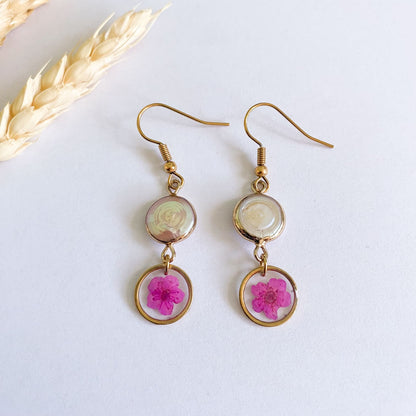 Cercei cu perle de cultură și flori roz