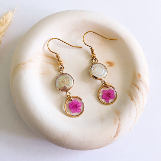 Cercei cu perle de cultură și flori roz