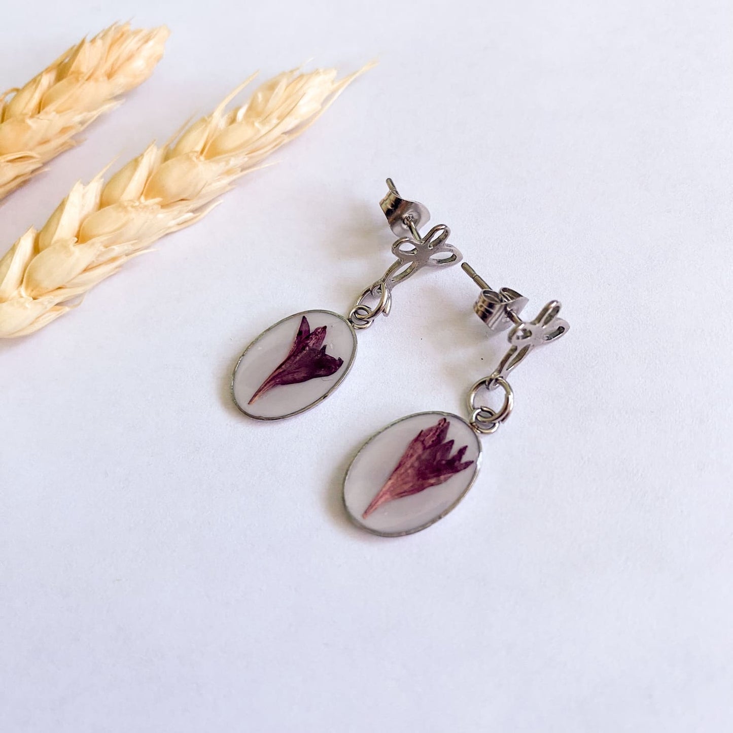 Cercei delicați cu frunze vișinii