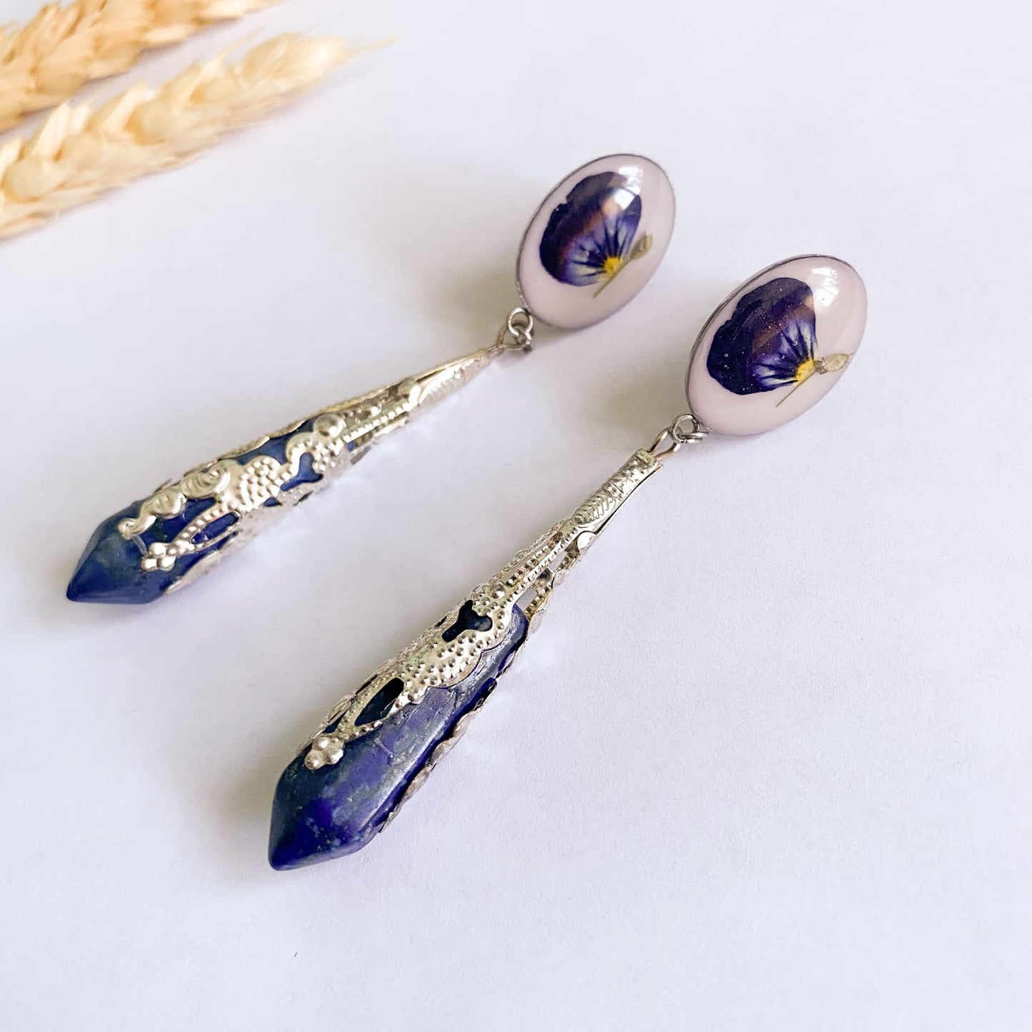 Cercei cu floare și cristale naturale