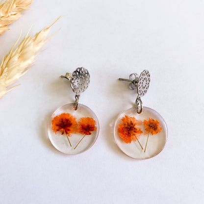 Cercei rotunzi cu flori portocalii