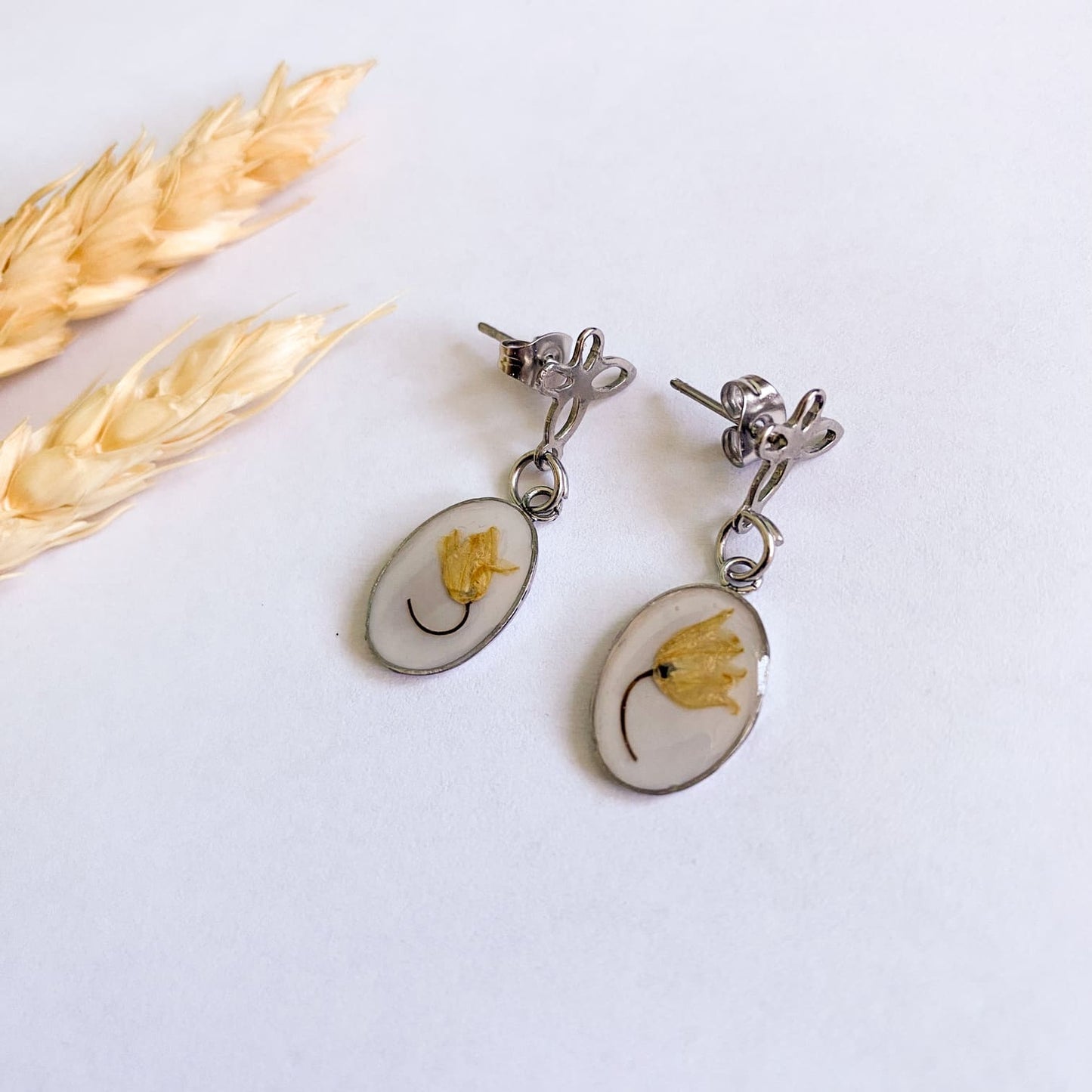 Cercei delicați cu lăcrămioare