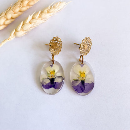 Cercei ovali cu panseluțe mov cu galben