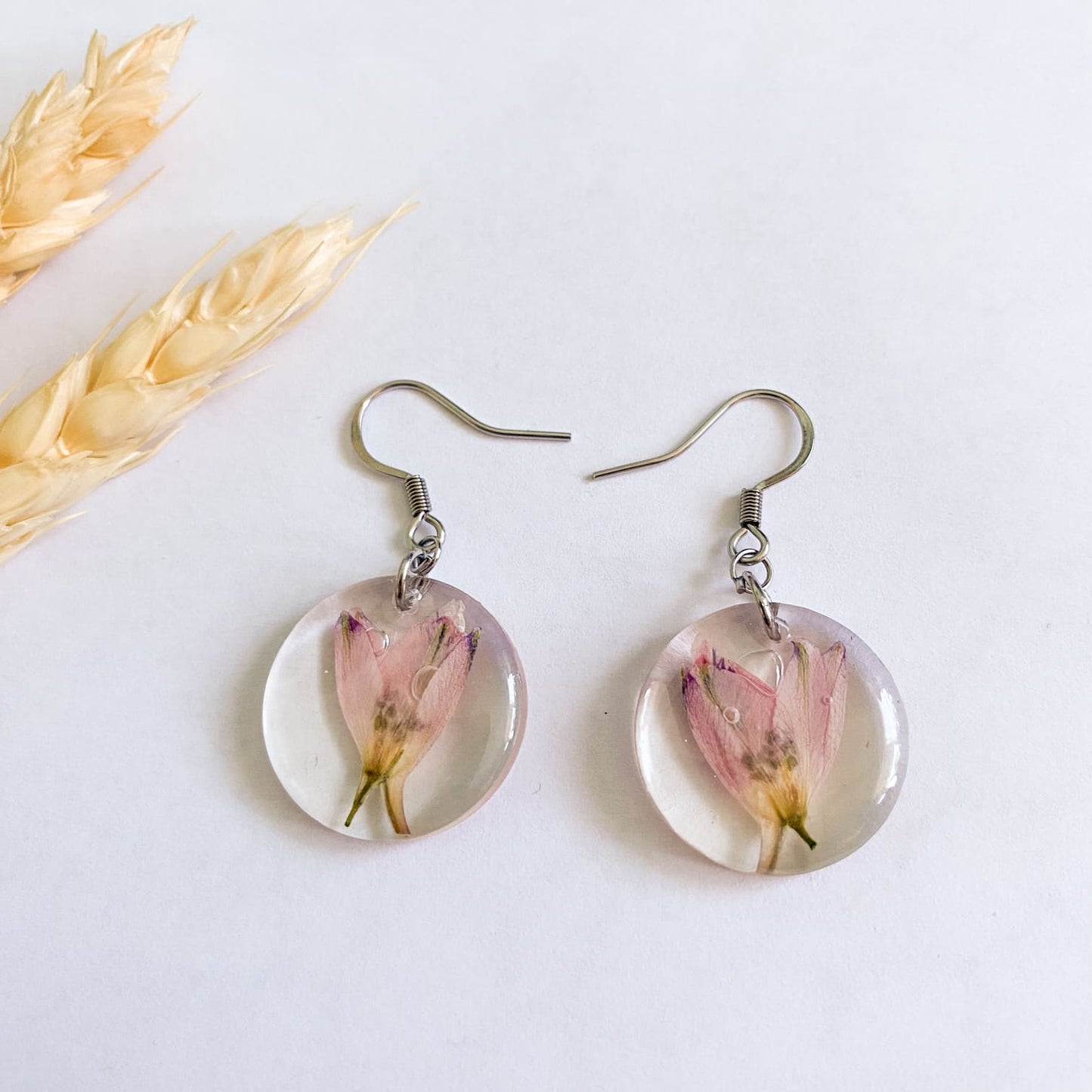 Cercei rotunzi cu flori roz