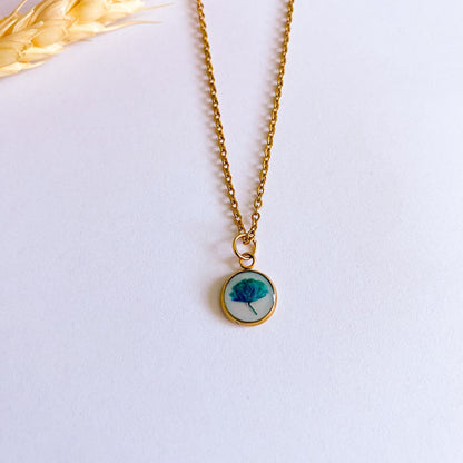 Lanț delicat cu floare albastră