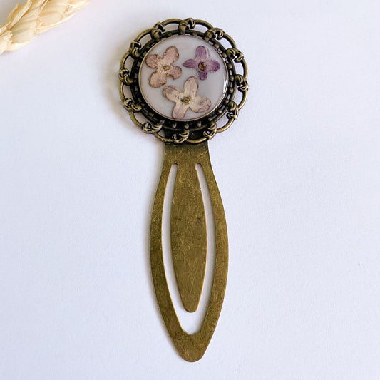 Semn de carte cu flori de liliac